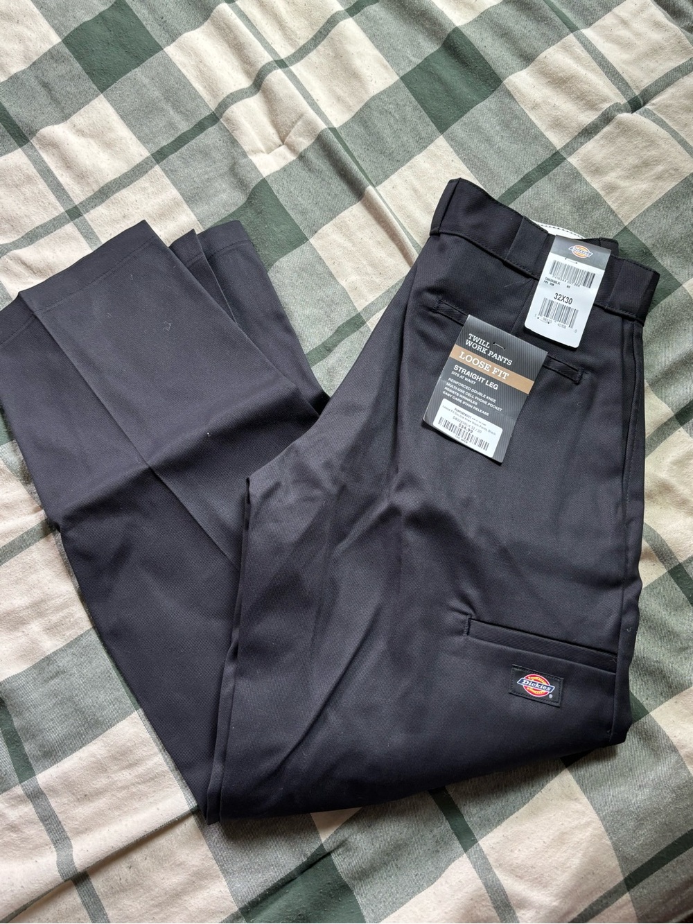 Dickies Men’s Loose Fit Cargo Pants - Black